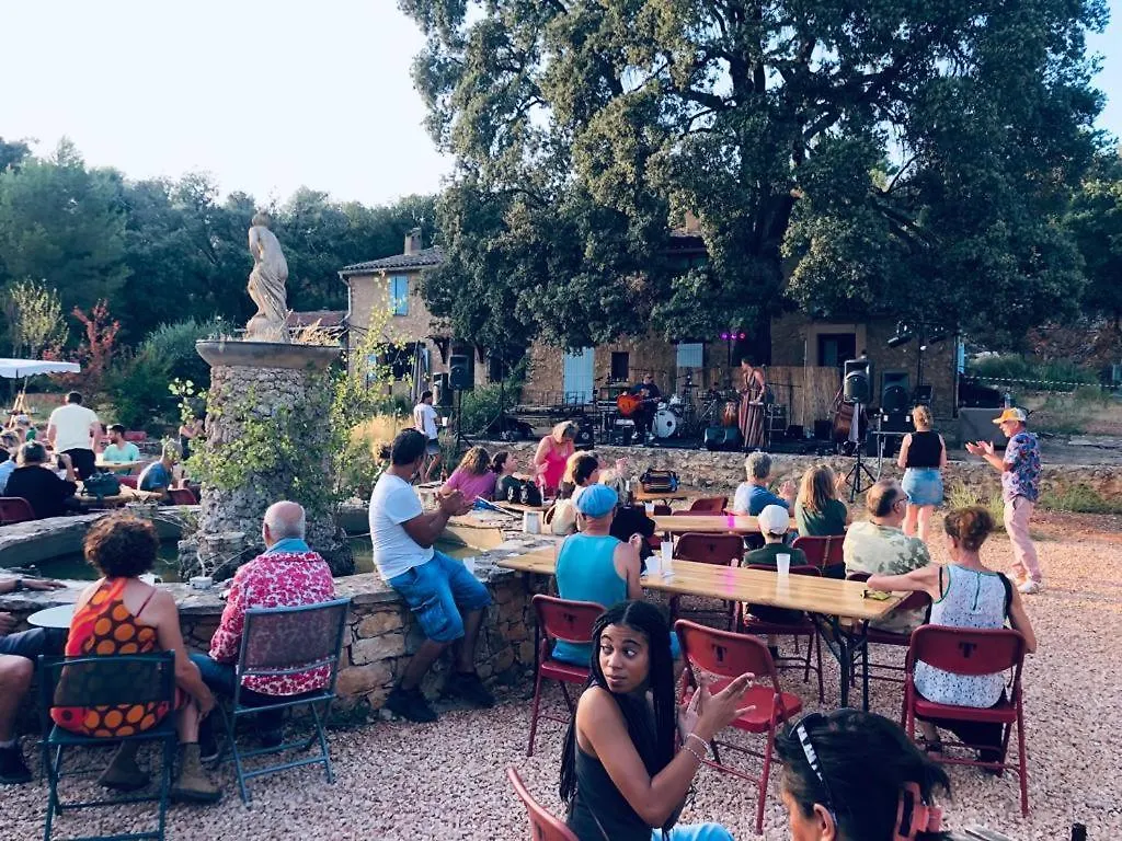 Une Bastide A La Ferme, Avec Piscine Tavernes